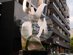 Изложба на скулптора Райнис Гелов ще бъде показана в София. Снимка: СБХ