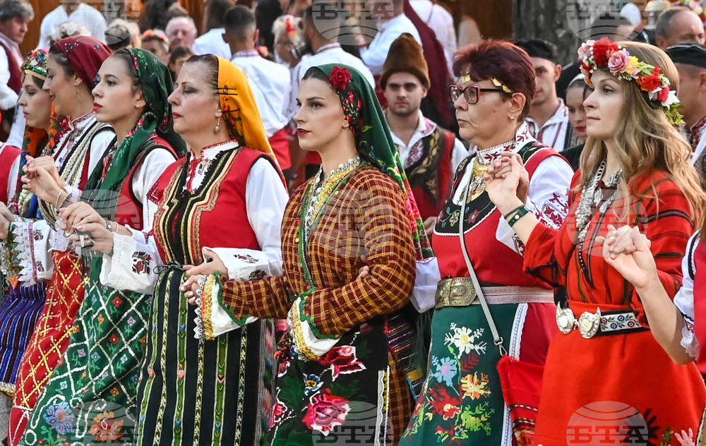 Жеравна - Международен фестивал на фолклорната носия