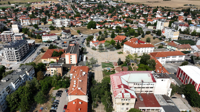 Хилядаметров венец ще бъде изплетен в град Елин Пелин по повод празника Цветница