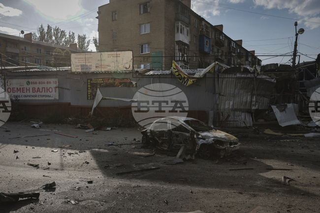 Цивилни бяха убити и ранени при руски артилерийски обстрел и атака с дрон срещу украинския град Константиновка