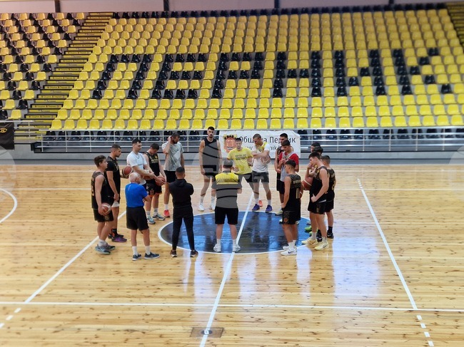 Миньор 2015 се събра за първа тренировка, ръководството на баскетболния клуб е договорило пет контроли