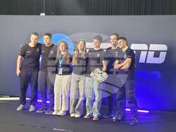 Отборът на Българско школо спечели световна титла в надпревара с 33 отбора от целия свят в състезание с водородни колички