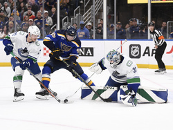 Canucks Blues Hockey