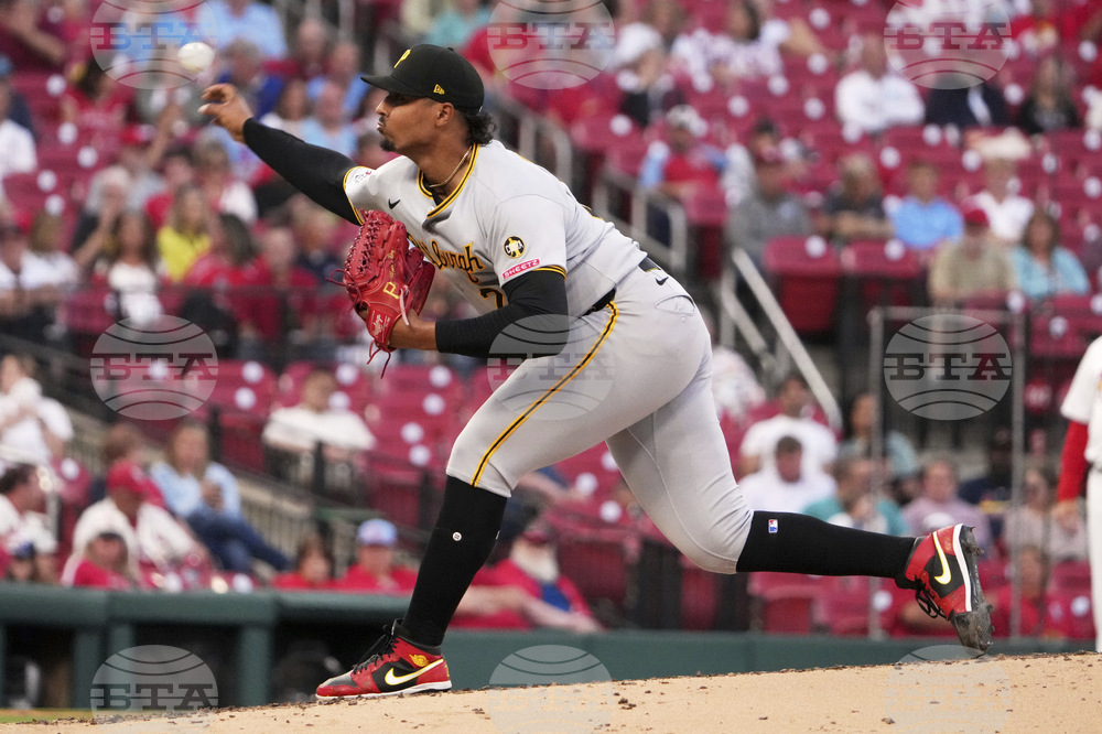 Pirates Cardinals Baseball