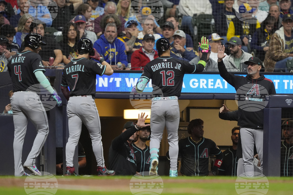 Diamondbacks Brewers Baseball