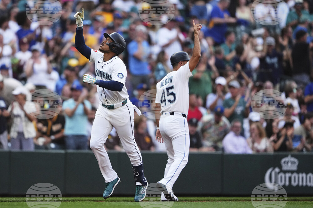 Padres Mariners Baseball
