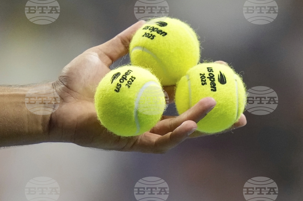 "Щастлив губещ" достигна до полуфиналите на тенис турнира в Мец