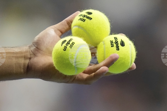 "Щастлив губещ" достигна до полуфиналите на тенис турнира в Мец