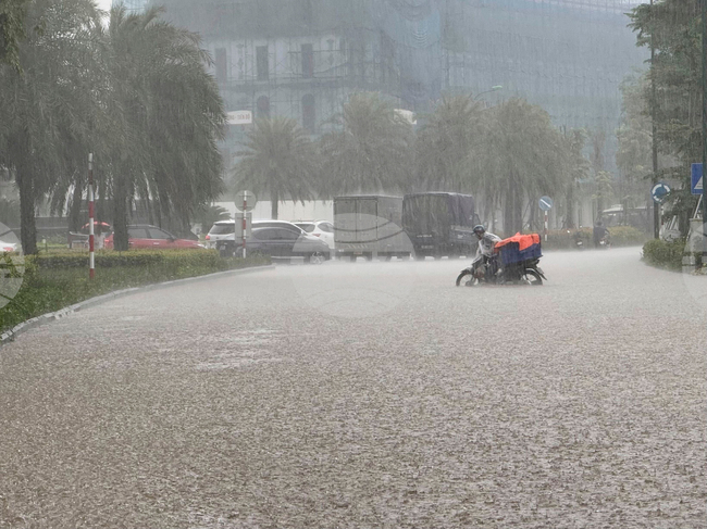 Виетнам регистрира рекорд от повече от един метър валежи за 24 часа