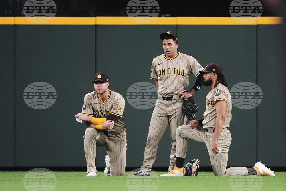 Padres Mariners Baseball