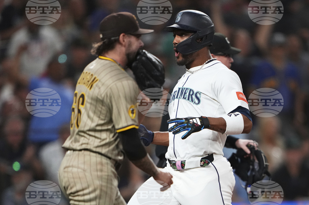 Padres Mariners Baseball
