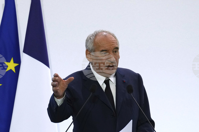 Френският премиер призова депутатите да изберат между хаоса и отговорността