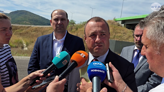 Екипи на ВиК от цялата страна ще бъдат изпратени в Плевен, за да установят всички течове и кражби на вода, съобщи регионалният министър Иван Иванов