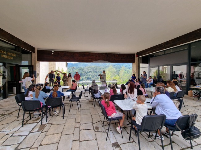 В Смолян започна арт фестивалът „Празник на цветовете“