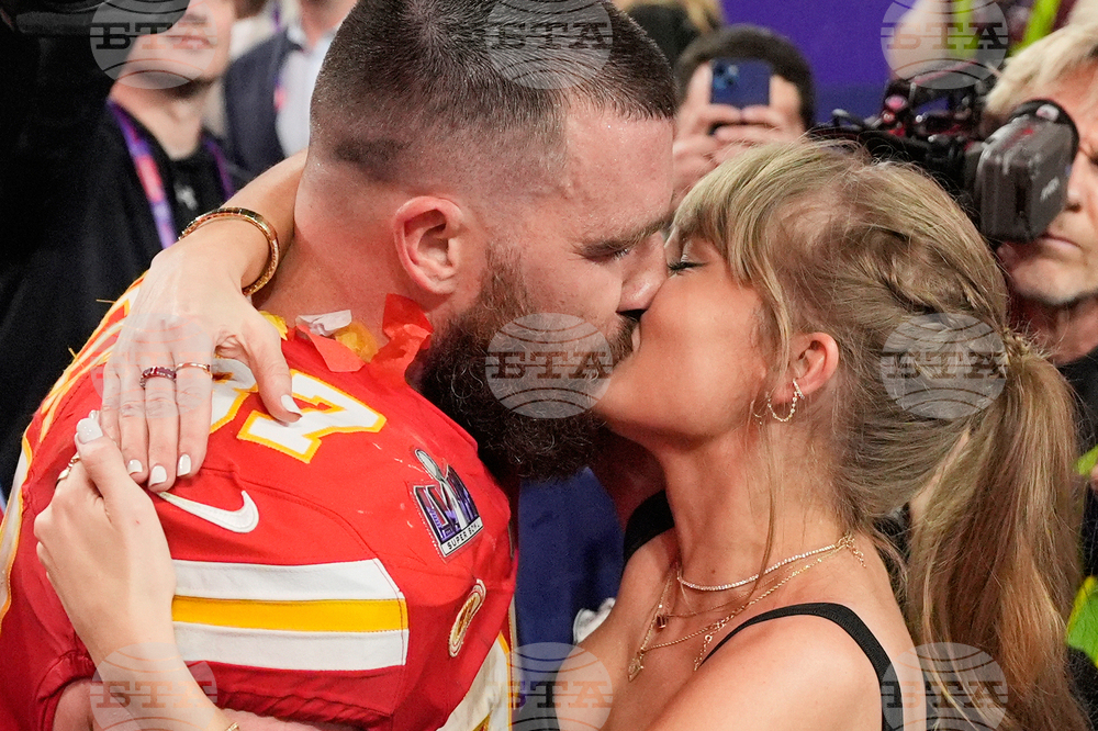 People Taylor Swift Travis Kelce