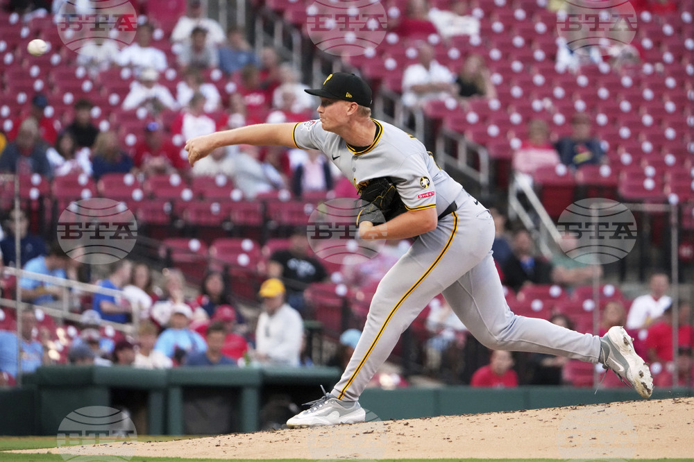 Pirates Cardinals Baseball