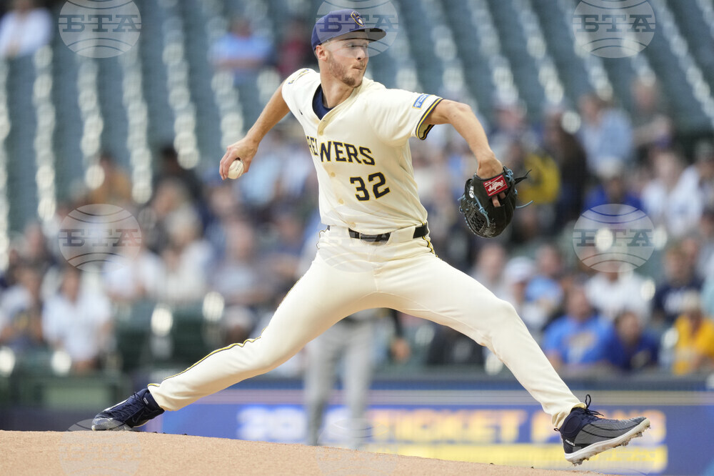 Diamondbacks Brewers Baseball
