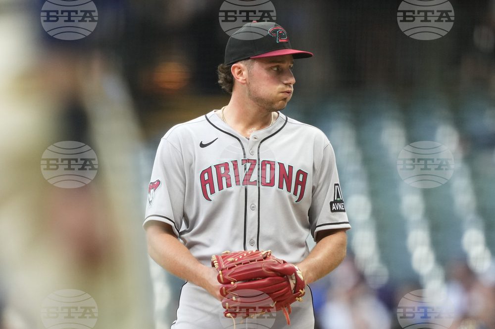 Diamondbacks Brewers Baseball
