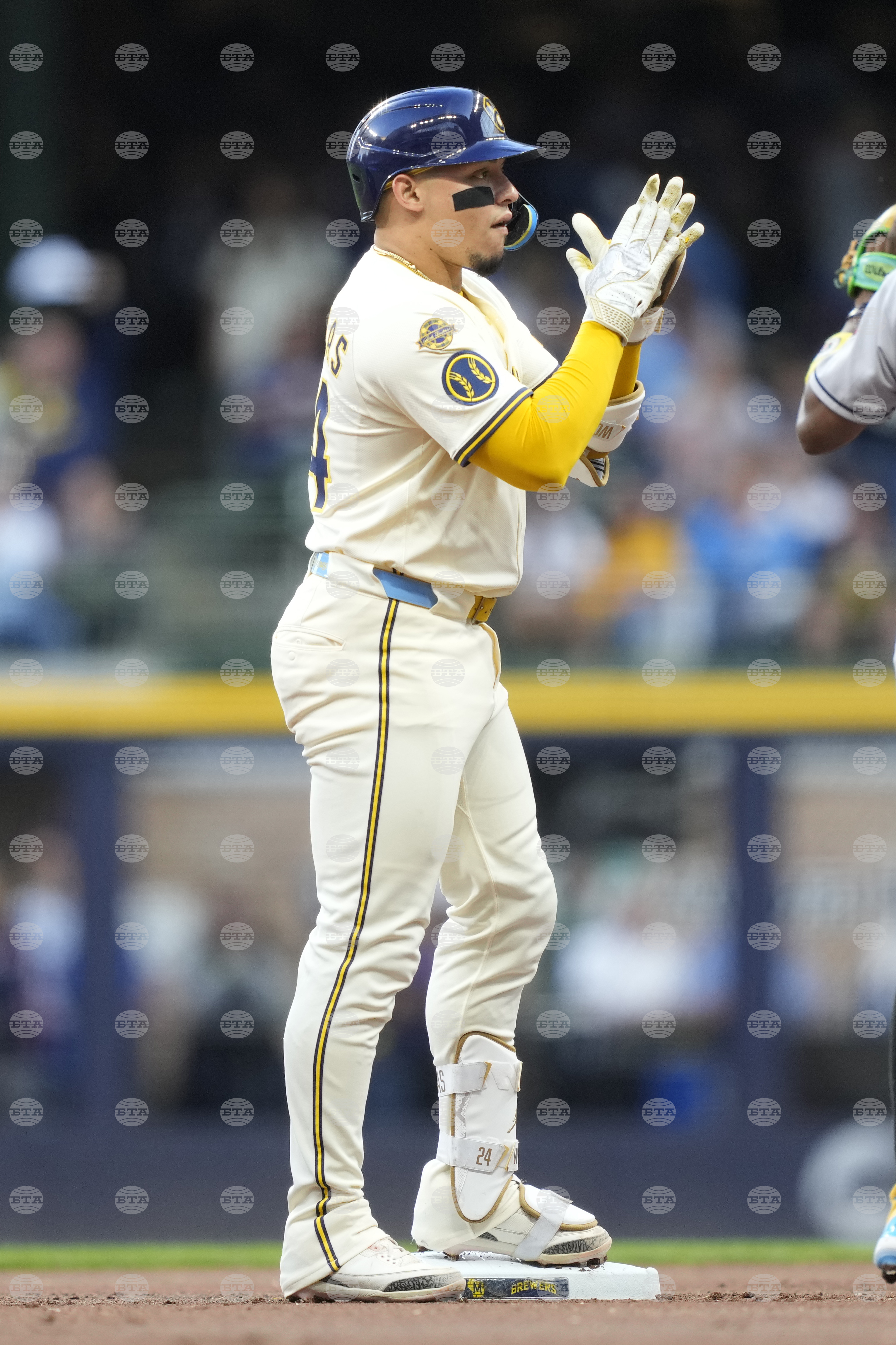 Diamondbacks Brewers Baseball