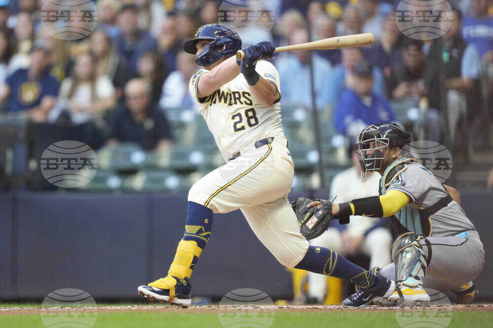 Diamondbacks Brewers Baseball