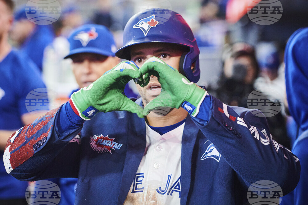 Twins Blue-Jays Baseball