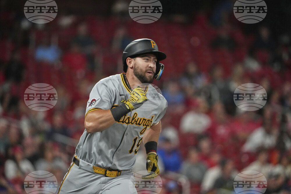 Pirates Cardinals Baseball