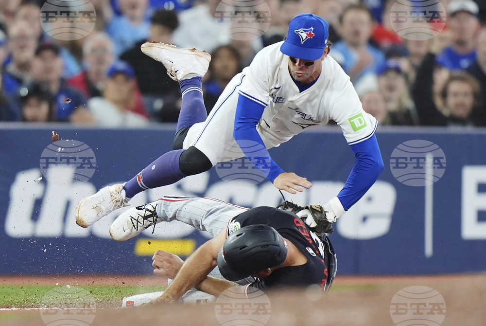 Twins Blue-Jays Baseball