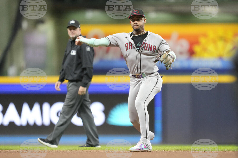 Diamondbacks Brewers Baseball