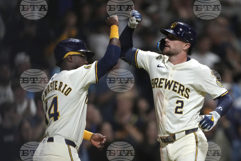 Diamondbacks Brewers Baseball