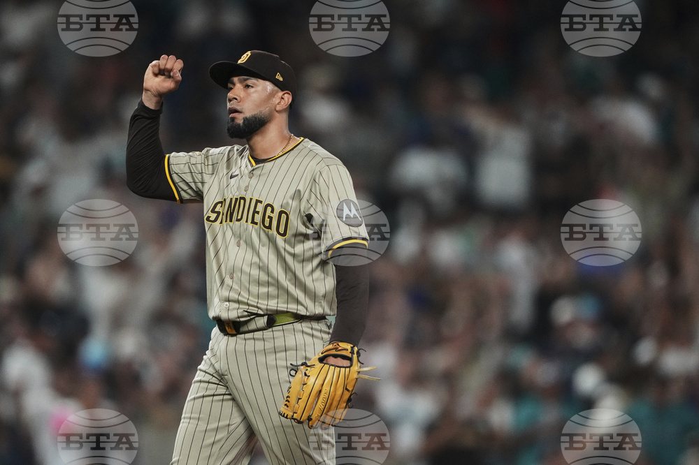 Padres Mariners Baseball