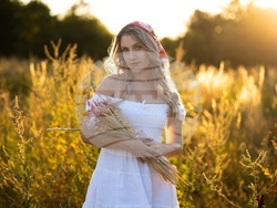 От 100-годишна народна творба е вдъхновена новата песен на Диа, снимка – Directo Agency/ екип Диа