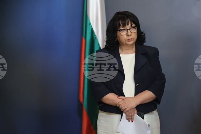 Асен Василев доведе до колапс публичните финанси на България, написа министърът на финансите Теменужка Петкова