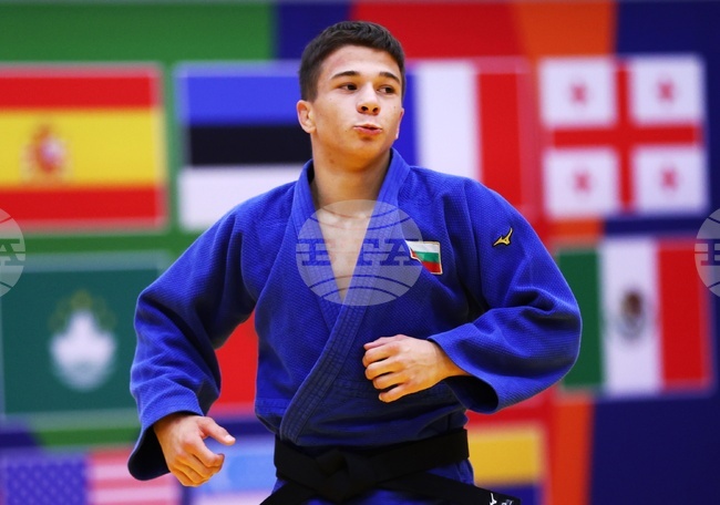 Цветелин Мартинов и Иво Галенков ще се борят за бронзови медали на Световното първенство по джудо до 18 години в София