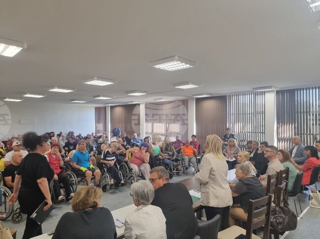 Създават работна група във връзка с недоволство от предвиждана трансформация на Дома за пълнолетни лица с физически увреждания в Стара Загора