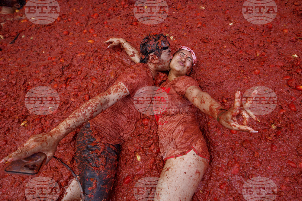 APTOPIX Spain Tomatina