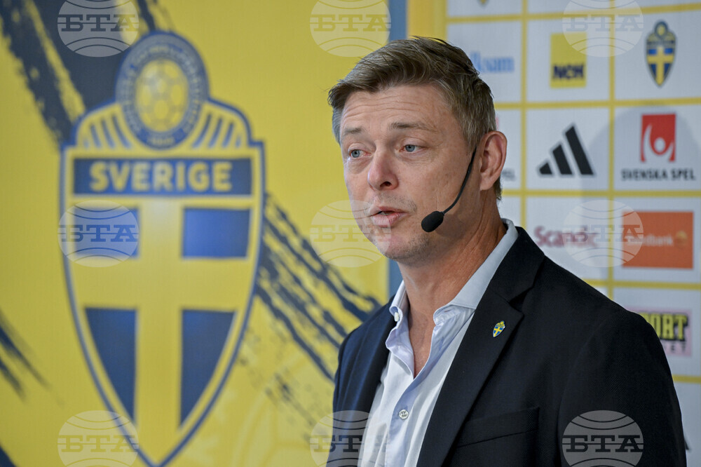 Sweden-Isak Soccer