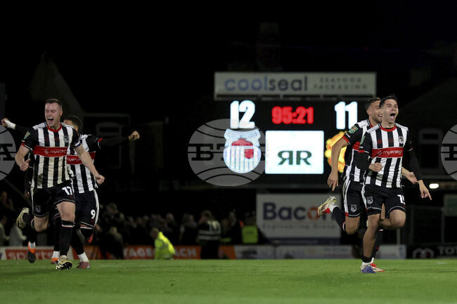 Гримзби Таун отнесе глоба заради закъсняла регистрация на футболист преди мача с Манчестър Юнайтед