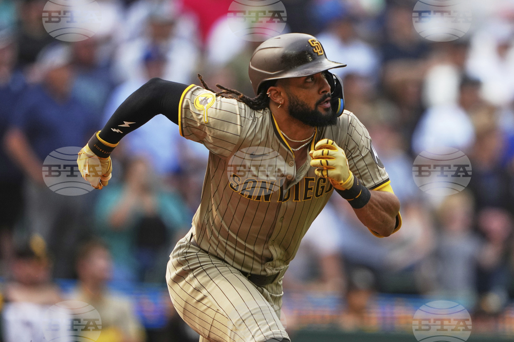 Padres Mariners Baseball