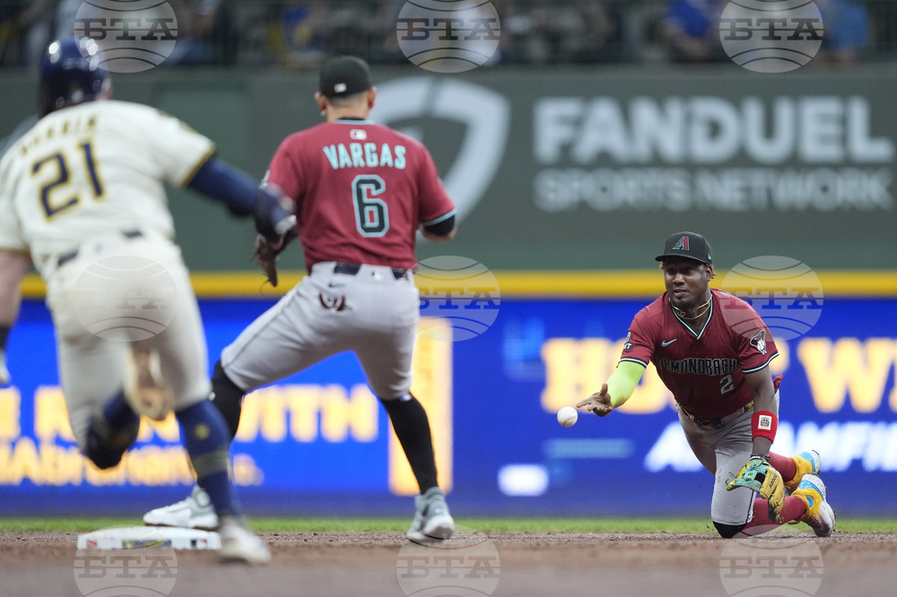 Diamondbacks Brewers Baseball
