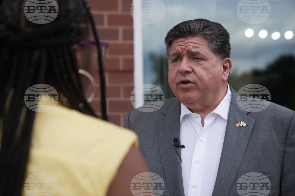 Trump Pritzker Chicago