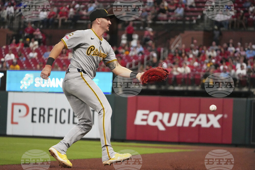 Pirates Cardinals Baseball