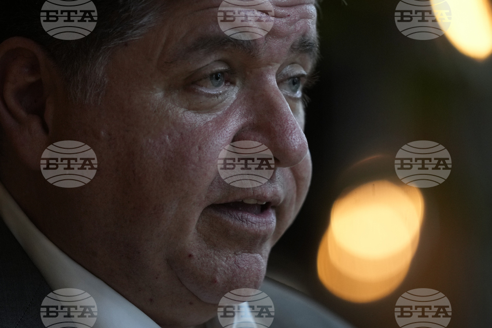 Trump Pritzker Chicago