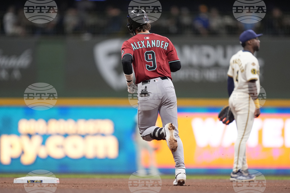 Diamondbacks Brewers Baseball