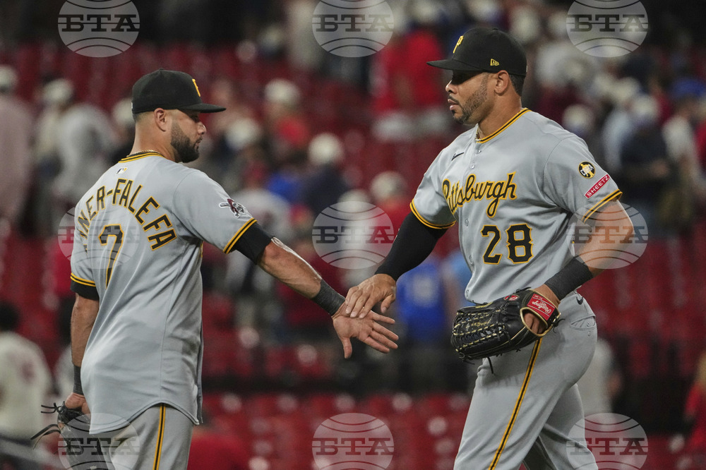 Pirates Cardinals Baseball
