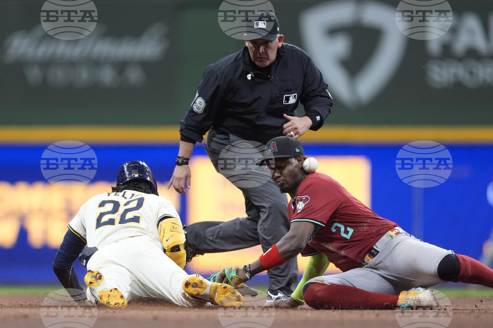 Diamondbacks Brewers Baseball