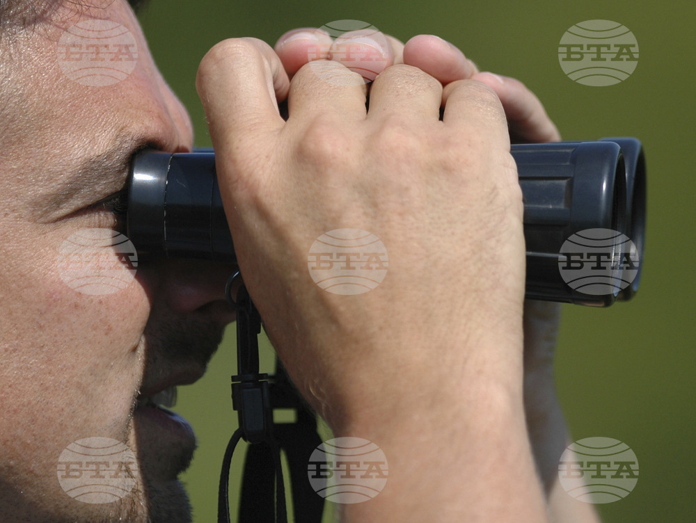 Азербайджанец, задържан за шпионаж в Гърция: Не съм шпионин, а турист, който обича морето и да наблюдава птици 