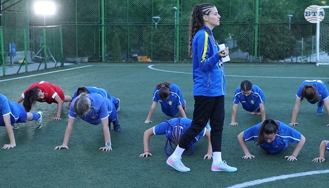 Екипът на комедията „Топки“ пред БТА: Това е филм за мястото на жената в мъжкия свят на футбола