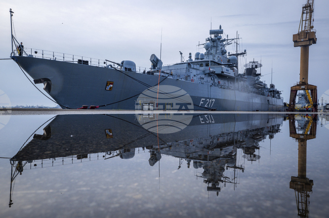 Германска фрегата се включи в мисия на НАТО на фона на напрежението около контрола над Гренландия