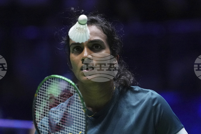 Двукратната олимпийска медалистка по бадминтон Пусарла Синдху (Индия) съобщи, че е останала блокирана на летището в Дубай по пътя си към турнира All England Open в Бирмингам