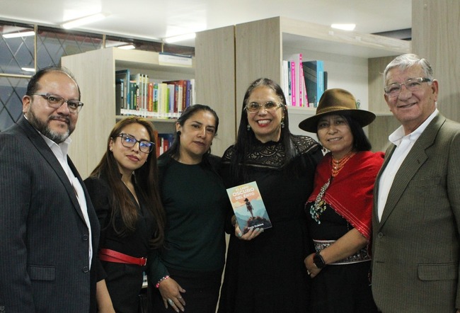 Книгата „Тъмната страна на успеха“ на сънародничката ни Дорис Дукова бе представена в Кито, Еквадор